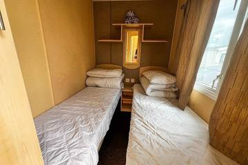 Static Caravan for 8 People in Heacham, Norfolk, Photo 3