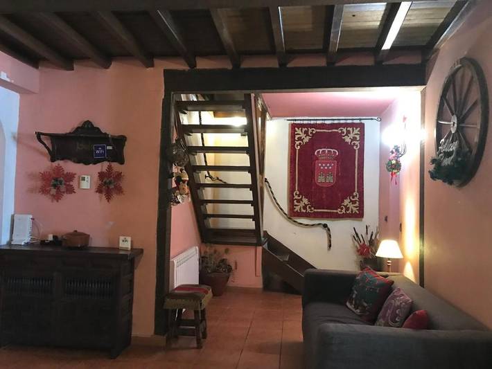 Casa rural para 12 personas, con vistas además de piscina y jardín, Se admiten mascotas en La Moraña - 3