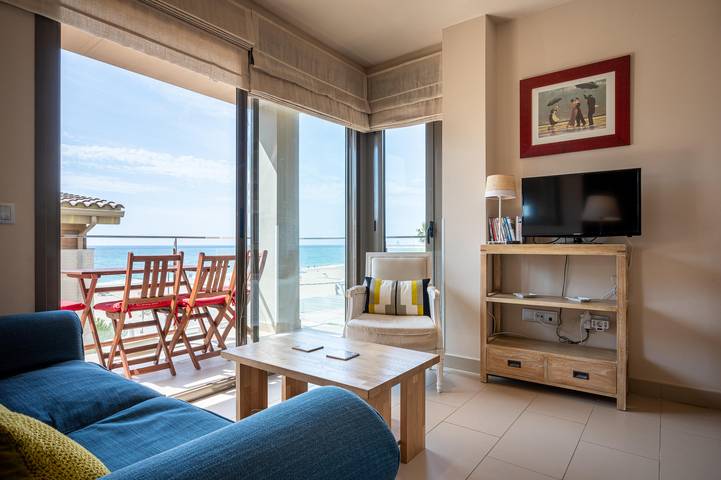 Ganze Wohnung, Ferienwohnung für 5 Personen mit Terrasse in Platja de Baix a Mar (Torredembarra), Torredembarra