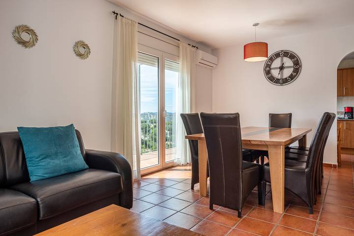 Villa 'Pollancre' con Wi-Fi y aire acondicionado in Aiguaviva Parc, Vidreras