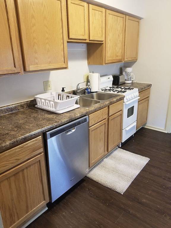 Ganze Wohnung, Lakefront Condo Excellent Location! With parking/kayak and boat rentals! in Madison, Dane County