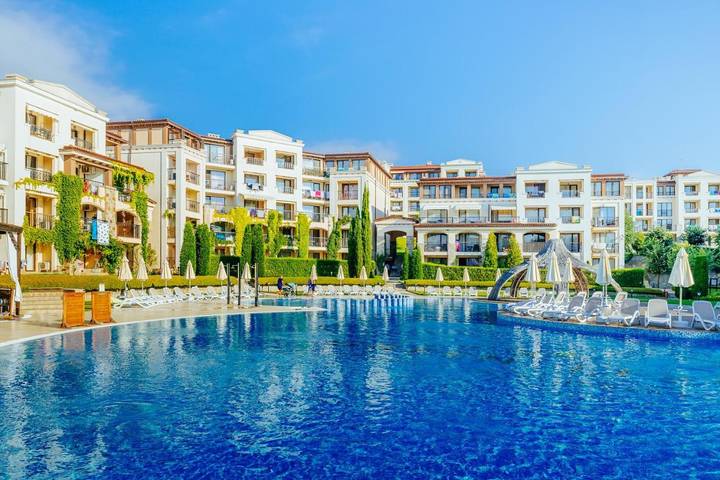 Resort für 4 Personen, mit Ausblick und Garten sowie Pool - 1