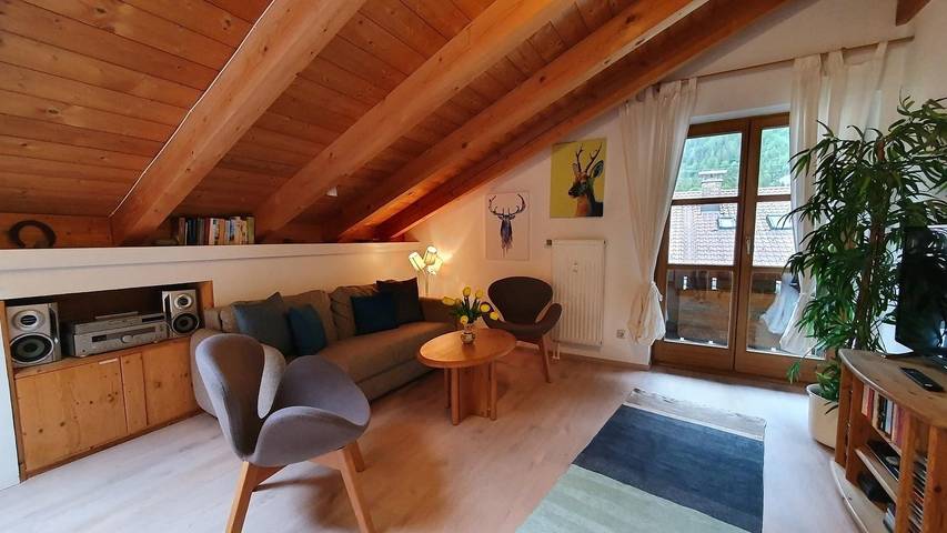 Ferienwohnung für 4 Personen, mit Balkon und Pool sowie Sauna und Ausblick