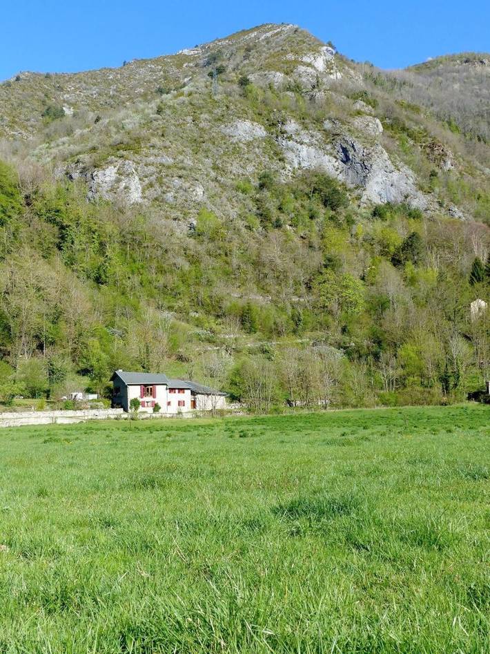 Location de vacances pour 6 personnes, avec jardin et vue à Vicdessos (homonymie) - 2