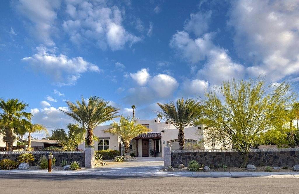 A Beautiful Desert Escape with Everything You Need! in Palm Springs, Coachella Valley