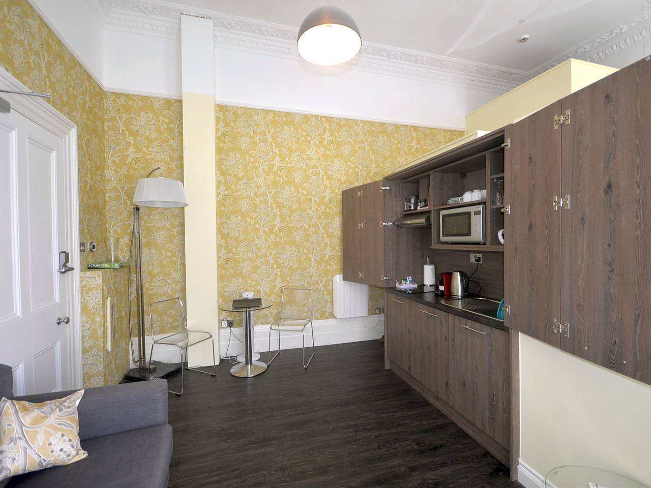 Entire apartment, Helle, erst kürzlich vollständig renovierte (2016) Ferienwohnungen in einem den in Plymouth, South West England