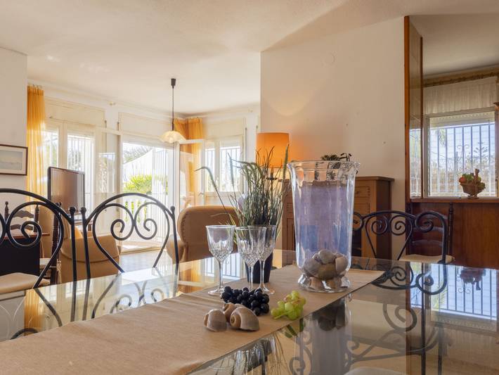 Location de vacances pour 12 personnes, avec terrasse, animaux acceptés à L'Ampolla - 2