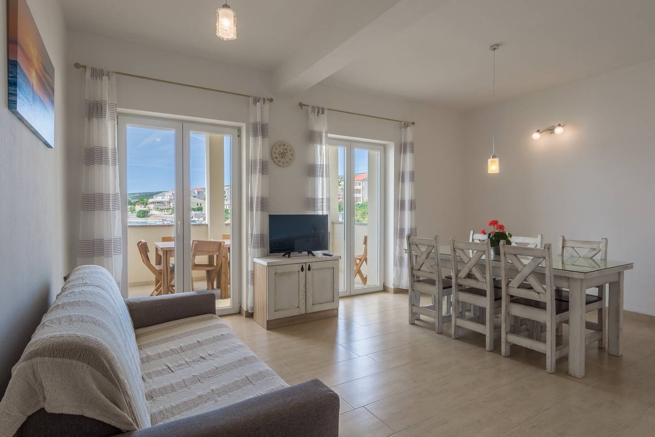Ganze Wohnung, 2-Zimmer-Ferienwohnung mit Balkon und Meerblick Simuni, Pag -a in Šimuni, Pag