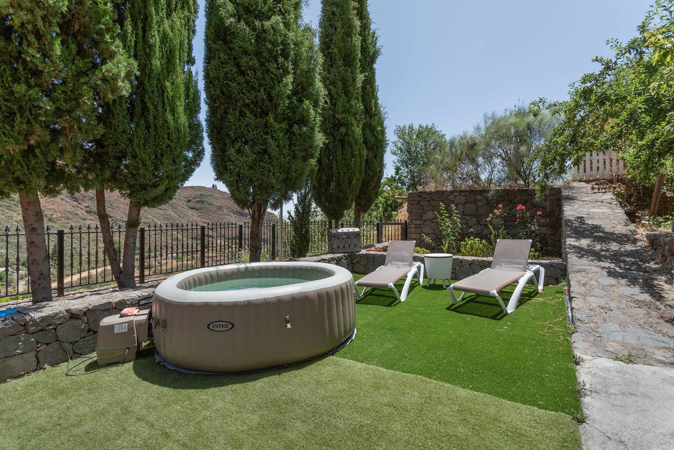 Ferienvilla 'Mogaren Naturaleza Y Relax' mit Bergblick, Wi-Fi und Klimaanlage in El Peñón, Vega de San Mateo