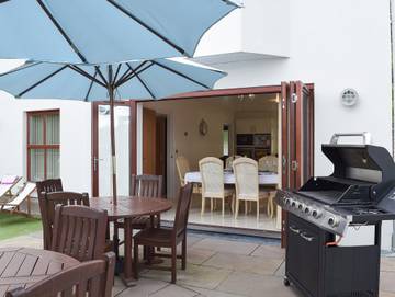 Holiday Rental for 10 People in Amroth, Pembrokeshire, Photo 4