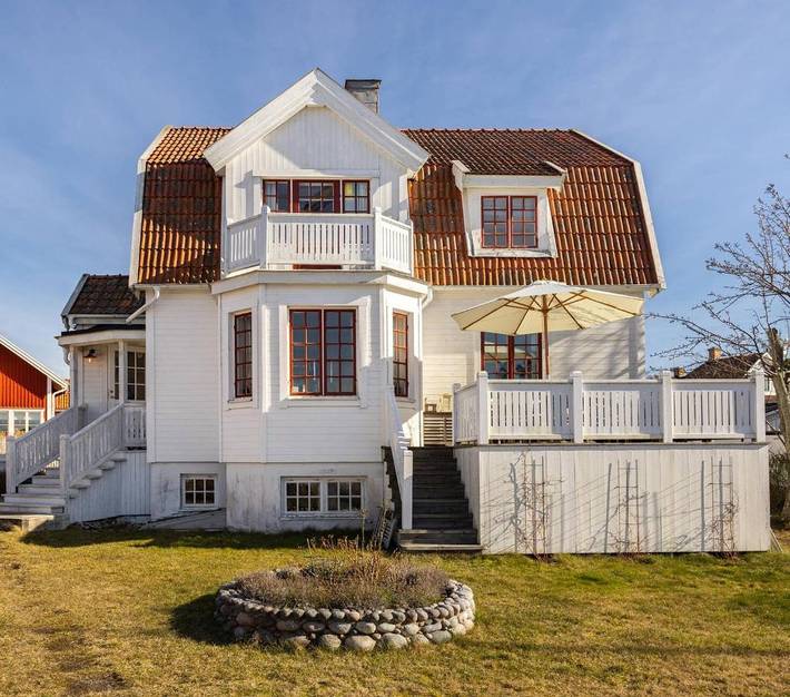 Location de vacances pour 19 personnes, avec Balcon ainsi que Terrasse et Vue à Sandhamn