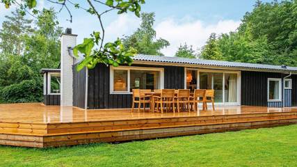 Ferienhaus für 10 Personen, mit Terrasse in Ry