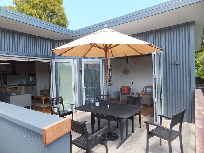 Holiday home for 6 people, with garden and balcony in Akaroa