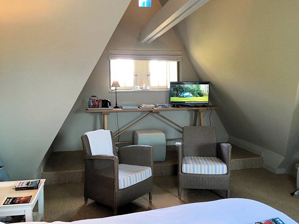 Les Chambres d'hôtes du Vieux Logis - Chambre comble de rêves in Saint-Briac-sur-Mer, Région de Saint-Malo