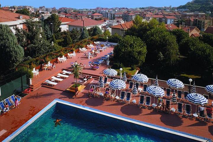 Ferienwohnung für 5 Personen, mit Balkon/Terrasse und Terrasse sowie Garten und Kinderpool in Pietra Ligure Gemeinde - 3