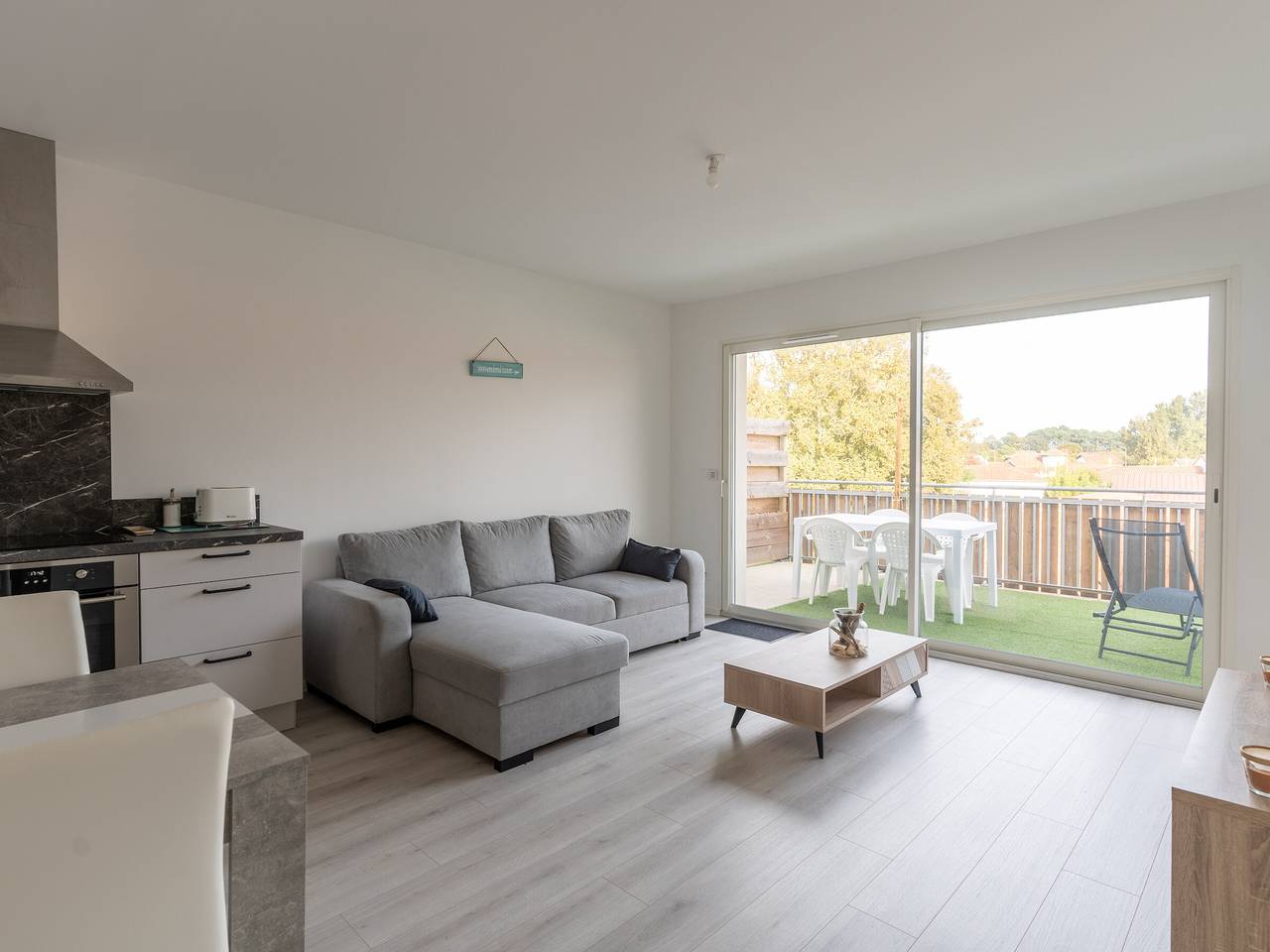 Entire apartment, New apartment for 4 in central Mimizan with parking in Mimizan, Côte d’Argent