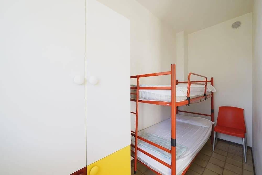 Entire apartment, Holiday apartment Lido degli Estensi for 1 - 5 persons with 2 bedrooms - Holiday apartment in Lido degli Estensi, Porto Garibaldi