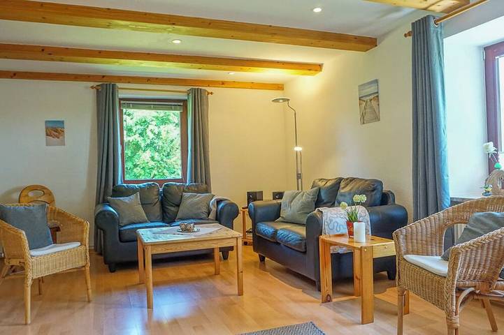 Ferienwohnung für 8 Personen, mit Garten in Katharinenheerd