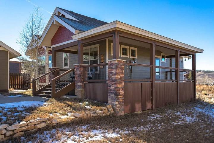 Villa for 8 people, with hot tub and pool as well as balcony in Colorado