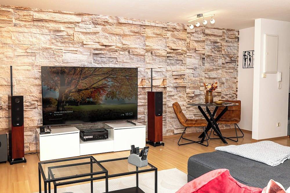 Ganze Wohnung, Taros Home -der Wohlfühl Oase mit Balkon, Coffee, 3 Betten und Homeoffice Platz in Herrenberg, Nordschwarzwald