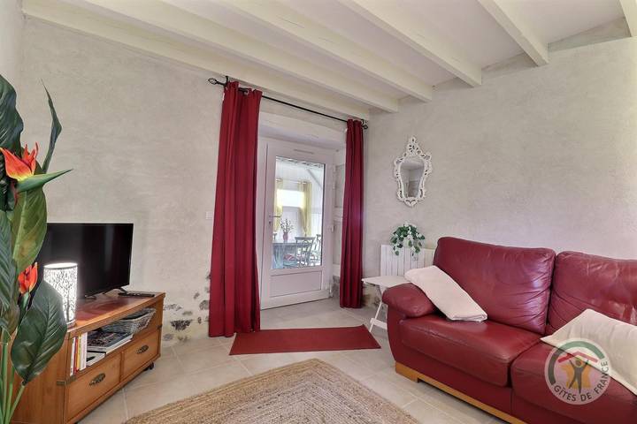 Gîte pour 2 personnes, avec Terrasse ainsi que Jardin et Vue à Montfort-sur-Meu - 3