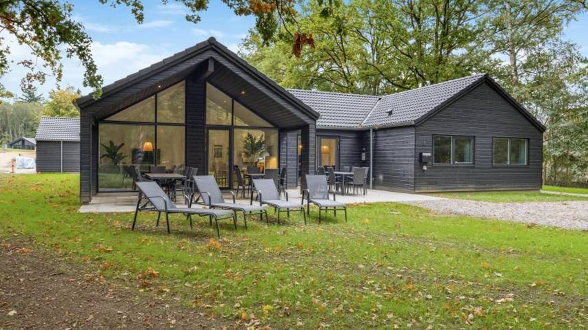 Ferienhaus für 18 Personen, mit Sauna in Mecklenburgische Seenplatte