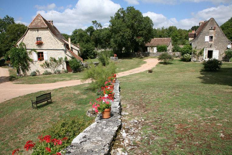 Domaine de Montanty - ensemble de 4 gîtes in Gramat, Massif central