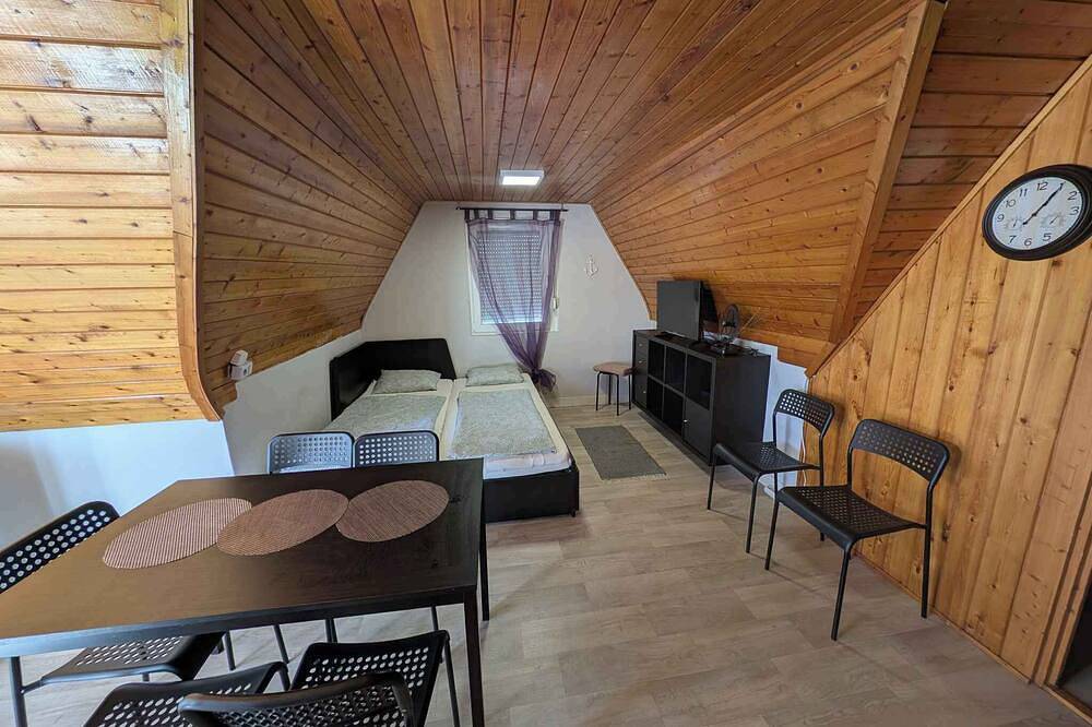 Ferienhaus mit Terrasse und Wlan in der Nähe vom Balaton in Zamardi, Siófok und Umgebung
