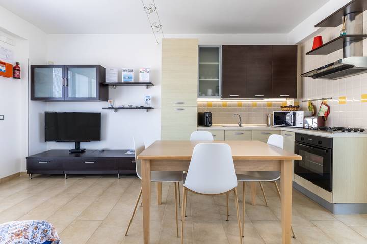 Gîte pour 4 personnes, avec balcon à Punta Secca - 2