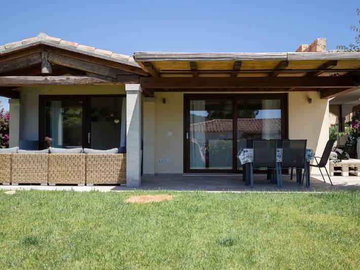 Appartamento intero, Haus 1 Kilometer vom Strand von Porto Ainu entfe in Baia Sant'Anna, Budoni