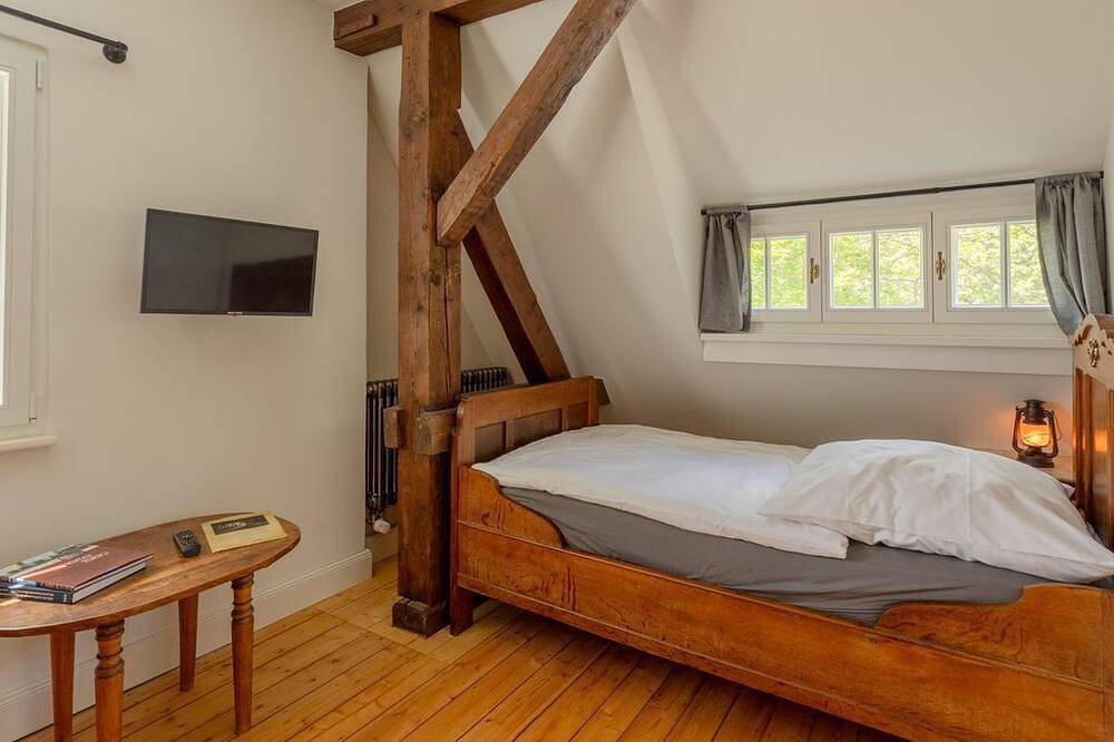 Einzelzimmer Dachgeschoß (mit Schräge) - Museumsbahnhof Ahütte, Pension in Üxheim, Vulkaneifel