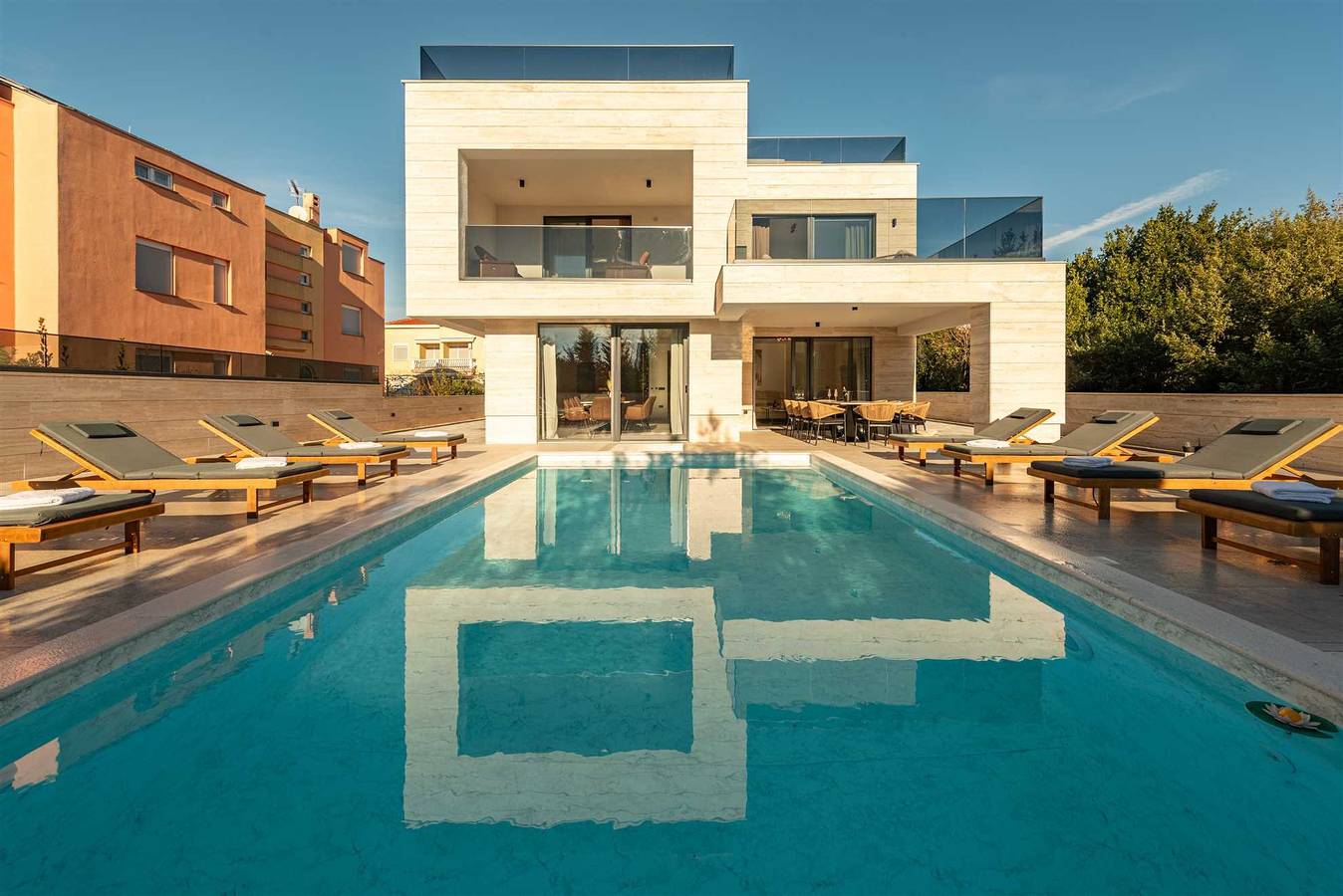 Luxuriöse Villa mit teilweisem Meerblick | Private Pool und Whirlpool | Für 10 Personen in Nin, Zadar
