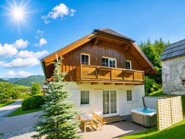 Chalet für 8 Personen, mit Whirlpool und Sauna sowie Balkon und Garten im Lungau