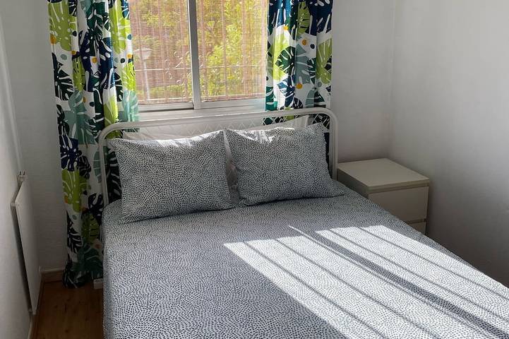 4 Chambre Maison avec piscine près de la ville, la plage et le parc - WiFi gratuit in Benalmádena Costa, Benalmádena