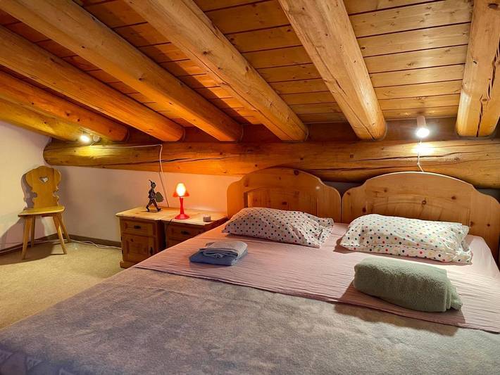 Ferienhaus für 2 Personen, mit Garten und Ausblick in Madulain