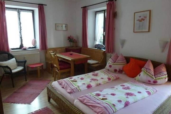 Ferienwohnung für 2 Personen, mit Garten am Schliersee