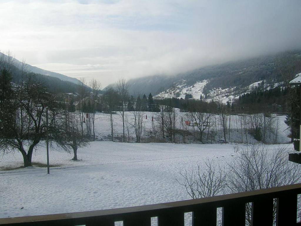 Appartement entier, One-Bedroom Apartment in Mijoux, Parc naturel régional du Haut-Jura