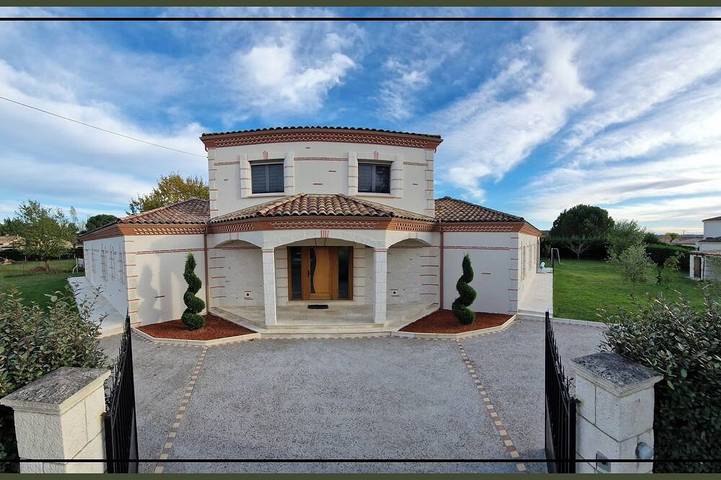 Villa pour 12 personnes, avec piscine - 1