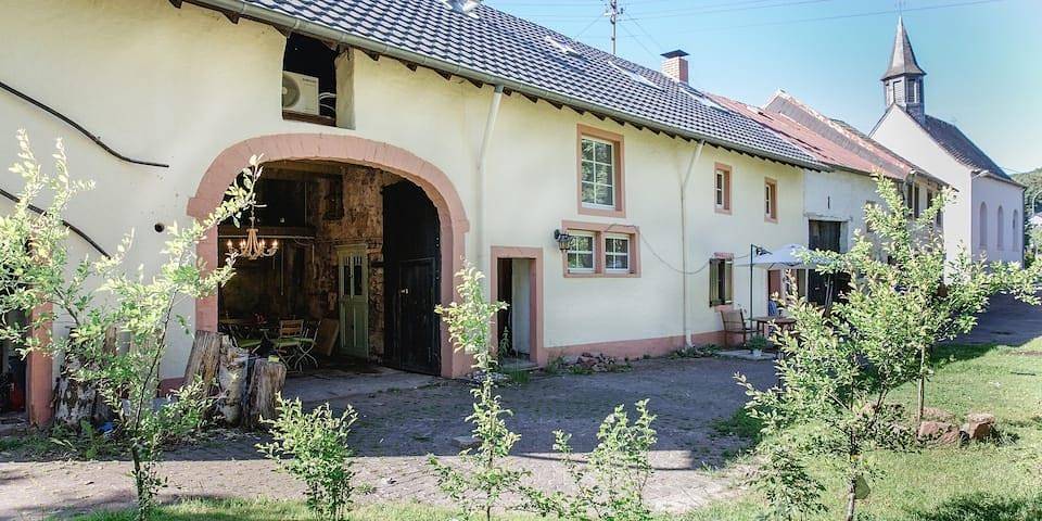 Ferienhaus für 10 Personen, mit Terrasse und Garten sowie Sauna in der Eifel
