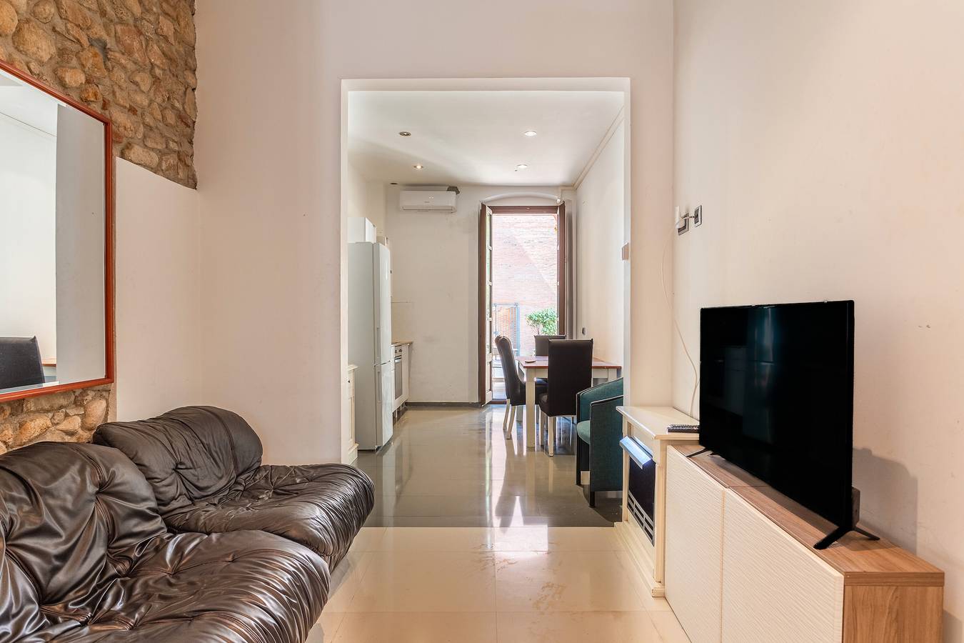 Apartamento entero, Apartamento 'Loft' con piscina compartida, Wi-Fi y aire acondicionado in Santa Coloma de Farners, Provincia de Gerona