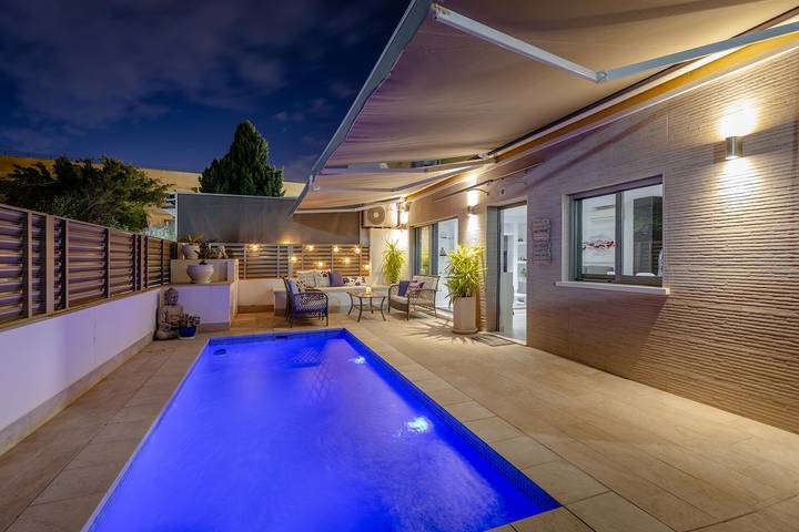 Villa pour 12 personnes, avec piscine, adapté aux familles à Torrevieja