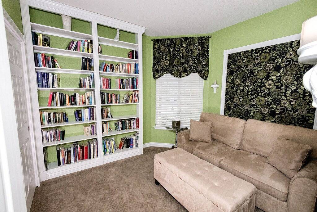 Traumhaus mit Media & Game Room, Stone Patio & Professional Grill, 6 Schlafzimmer! in Centennial, Arapahoe County