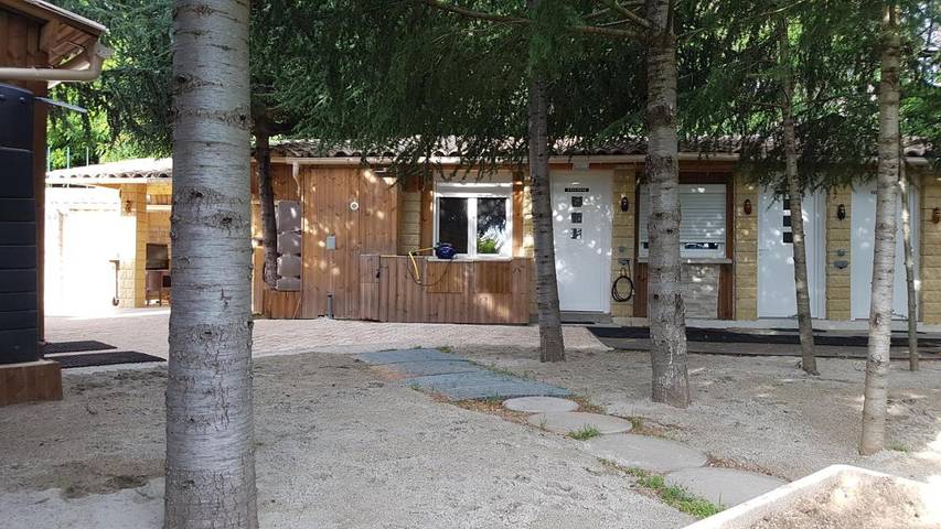 Gîte pour 6 personnes, avec jacuzzi dans Largentière - 3