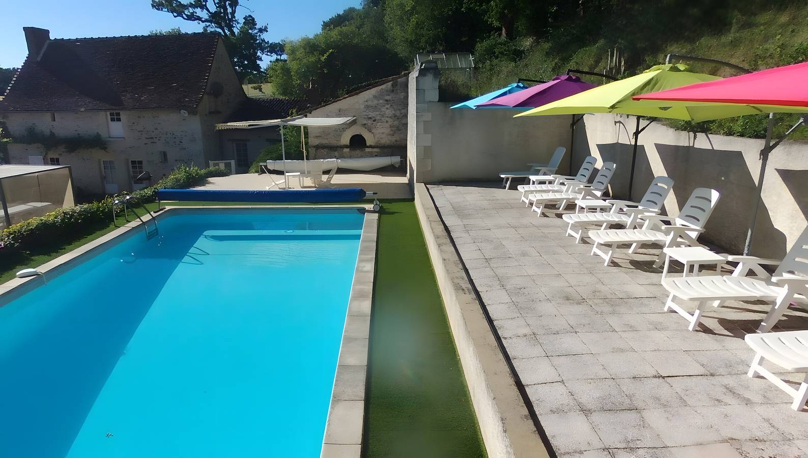 Gîte 'La Fromagerie' mit gemeinschaftlichem Pool, privater Terrasse und Wlan in Paroisse Saint-Damien-en-Châtelleraudais, Vienne