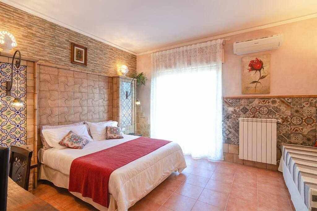 Appartamento intero, Casa della Giara, parcheggio, supermercato a 200m in Giarre, Etna