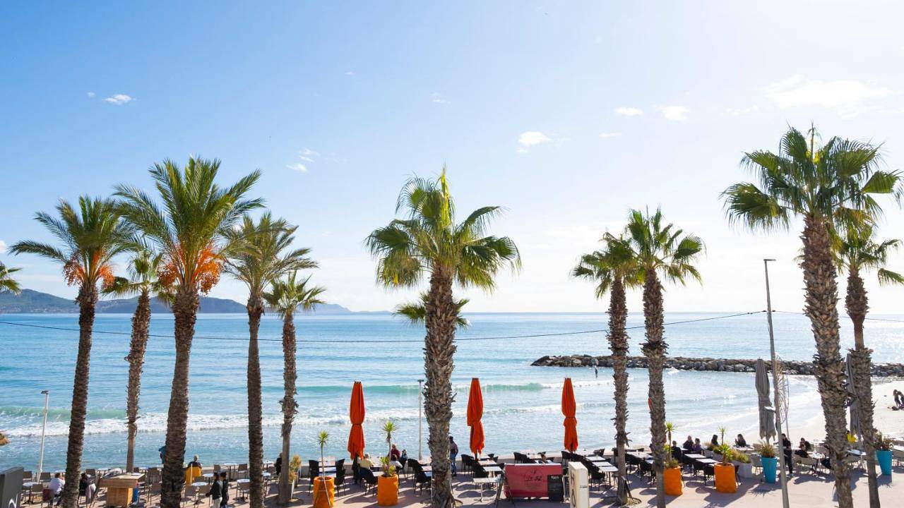 Hotel La Ciotat - A deux pas de l'eau in La Ciotat, Région de Marseille