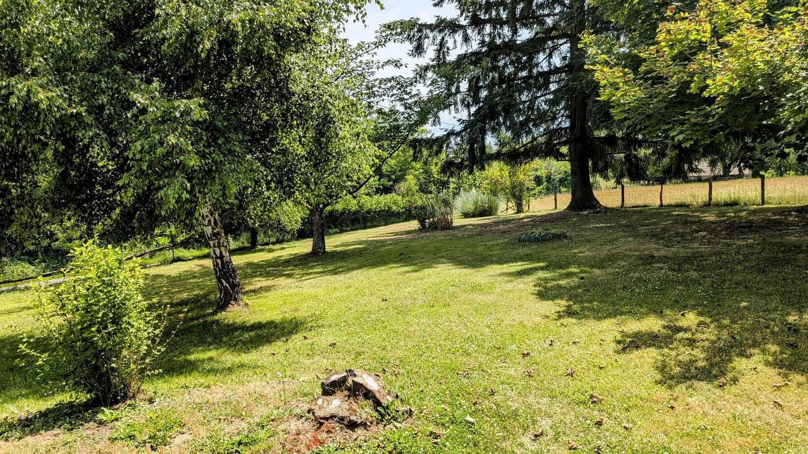 Bonheur in Saint-Priest-Ligoure, Región de Limoges
