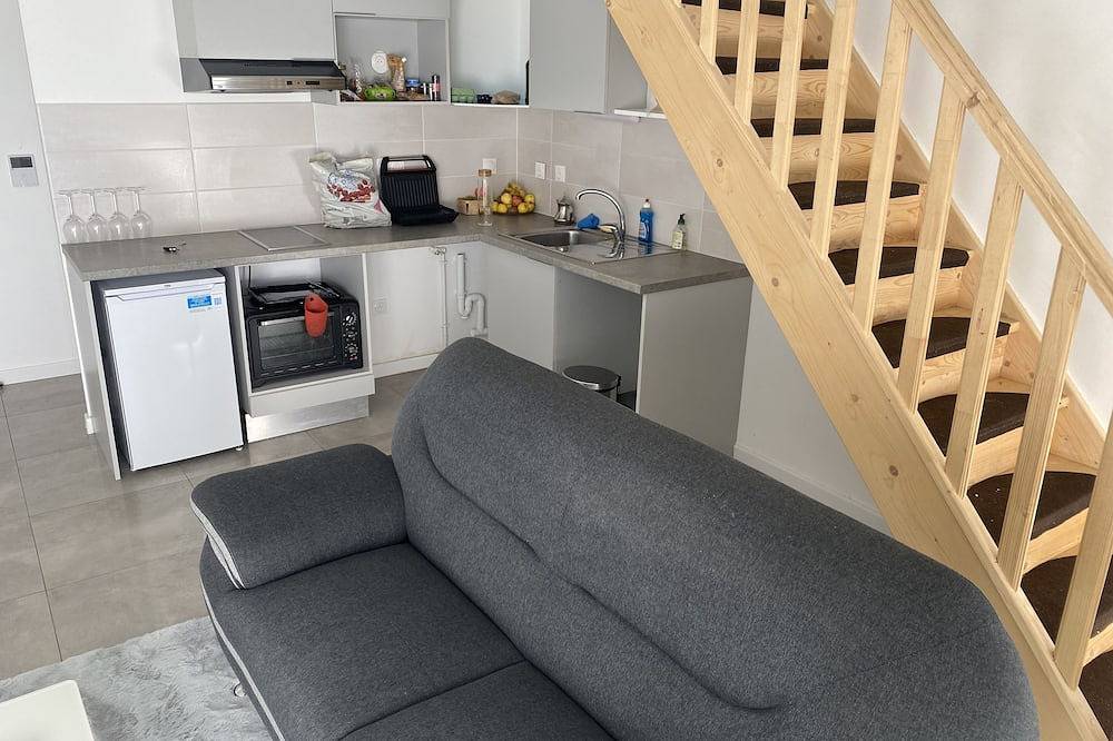 Entire apartment, Bonjour Très Belles t 2. Dans une Résidence Fermée Parking Sous-sol in Villenave-d'Ornon, Bordeaux region