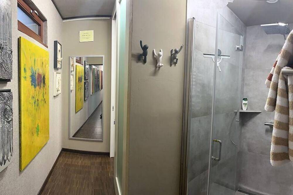 Ganze Wohnung, Nachts im Museum? Bitte sehr: unsere Galerie Suite in Marktheidenfeld, Spessart-Mainland