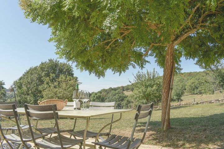 Location de vacances pour 6 personnes, avec Terrasse ainsi que Jardin et Vue à Chaudenay-le-Château